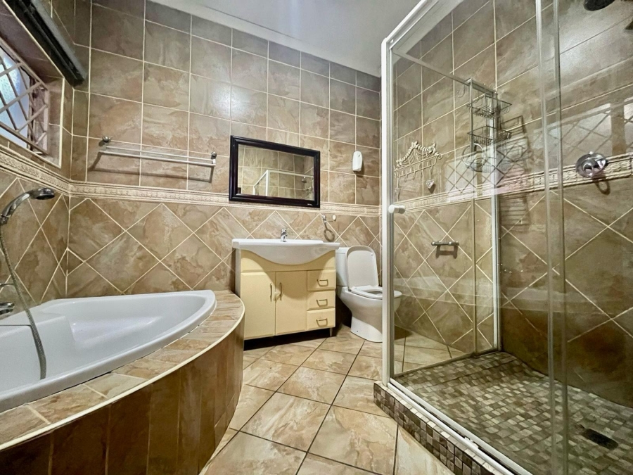 To Let 4 Bedroom Property for Rent in Protea Park North West